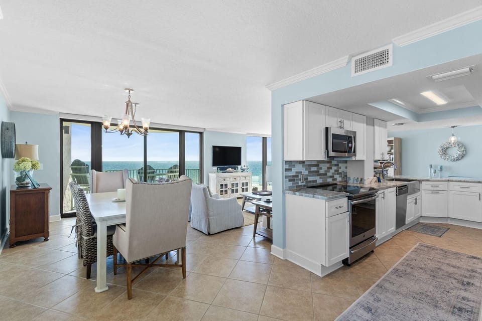 Condo, Multiple Beds (Perdido Towers East 501) | Private kitchen | Oven, toaster, paper towels