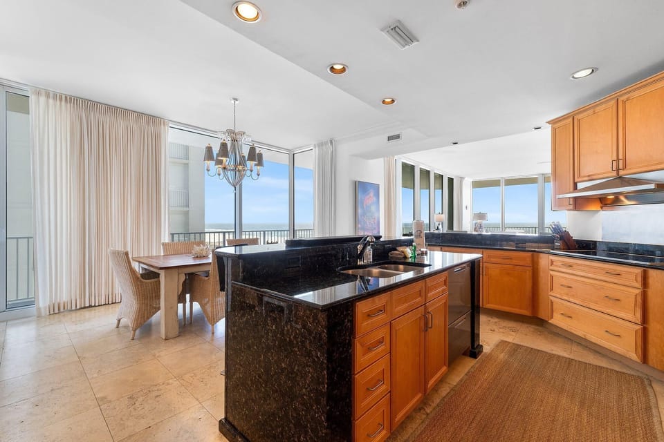 Condo, Multiple Beds (Mediterranean East 401) | Private kitchen | Oven, toaster, paper towels