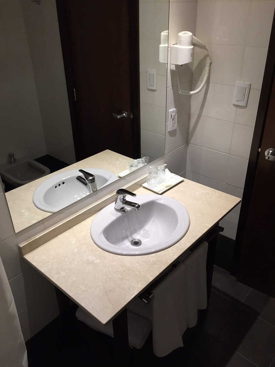 Bathroom sink