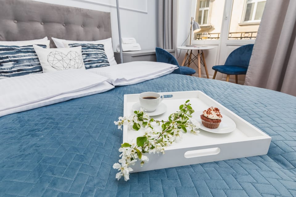 6. Private Room - Traveler's Best Choice | 1 bedroom, desk, laptop workspace, iron/ironing board