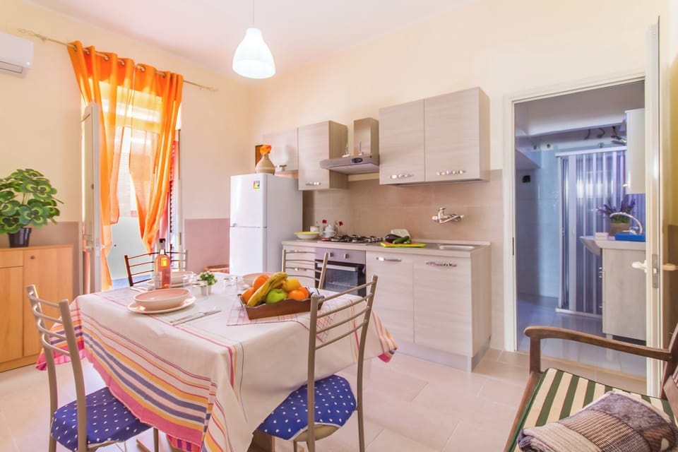 Standard Apartment, 2 Bedrooms, Balcony (Casa Lory 2 Cosy near the sea) | Private kitchen