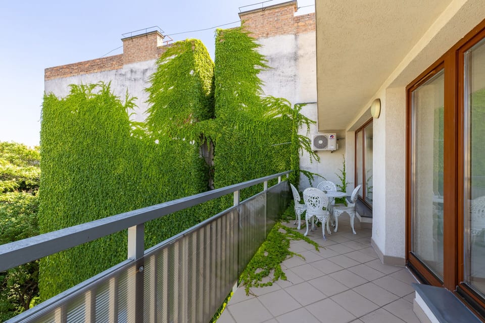 Luxury Apartment | Terrace/patio