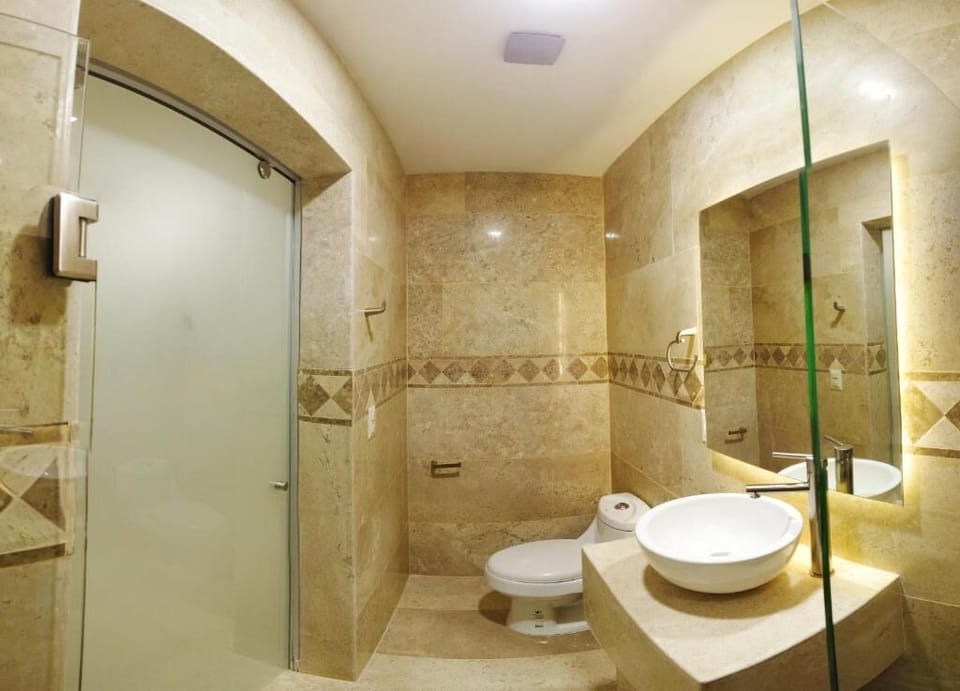 Standard Room | Bathroom