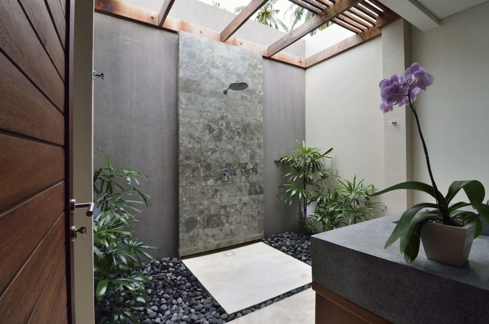 Bathroom shower