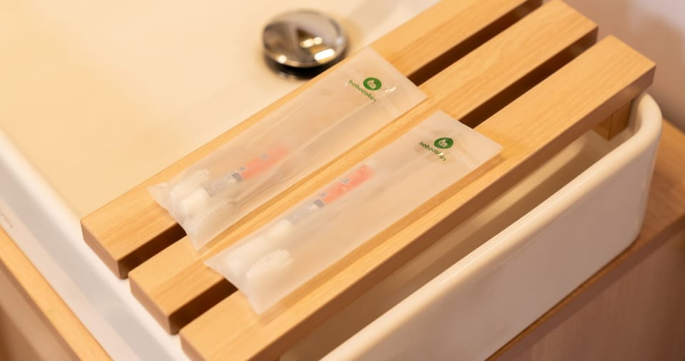 Deluxe Cabin | Bathroom amenities | Shower, rainfall showerhead, free toiletries, hair dryer