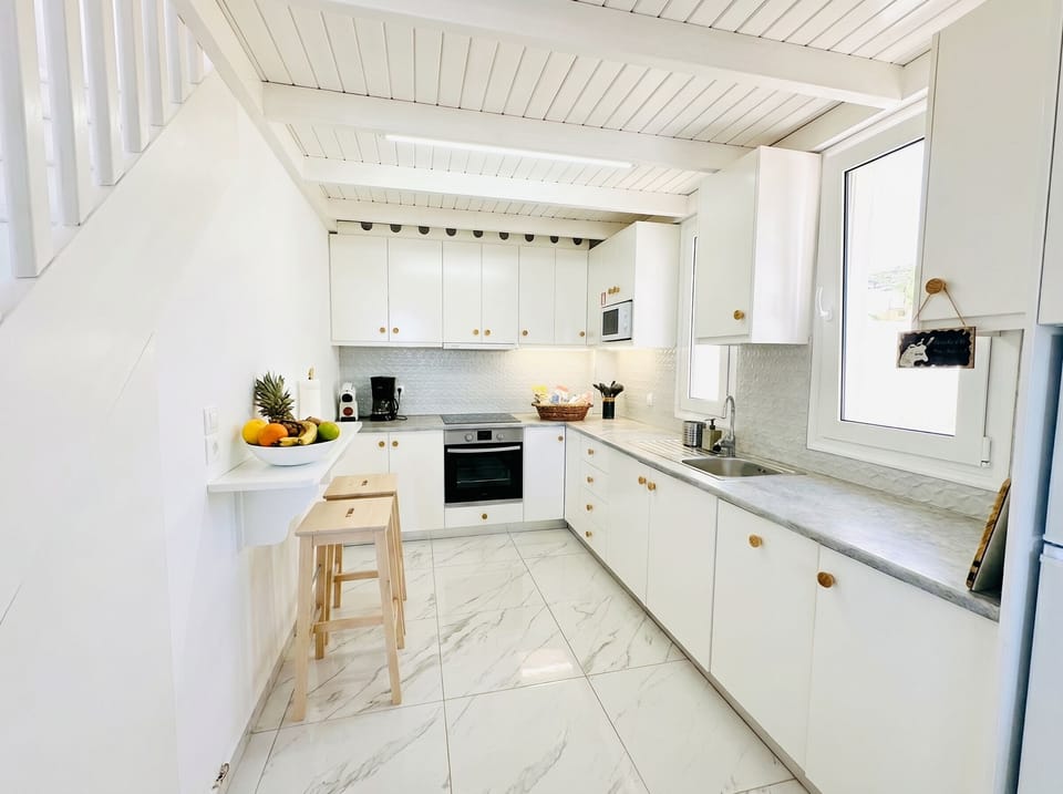 Villa, 4 Bedrooms, Smoking, Private Pool | Interior