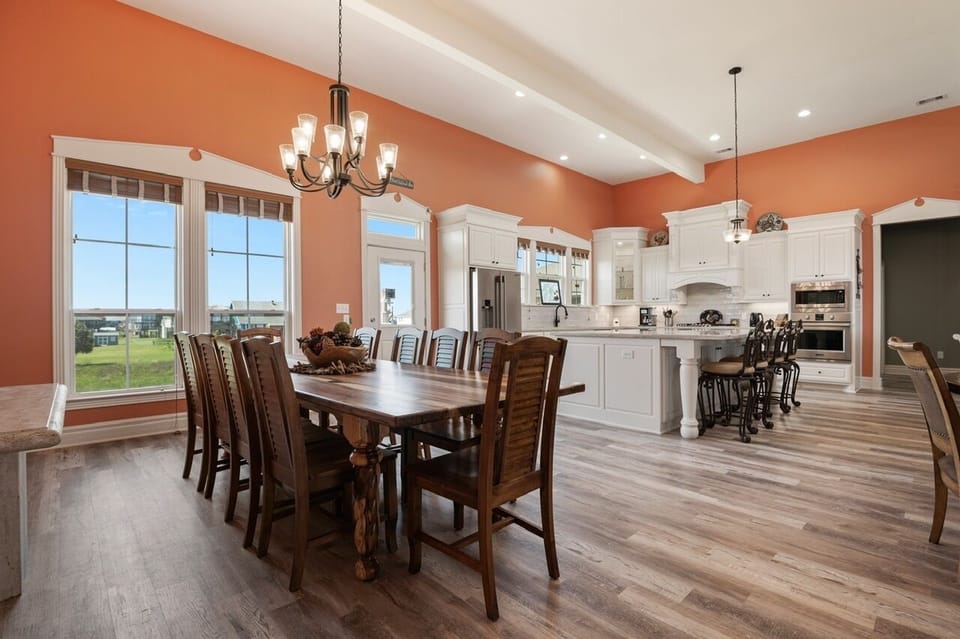 House, 5 Bedrooms | Dining