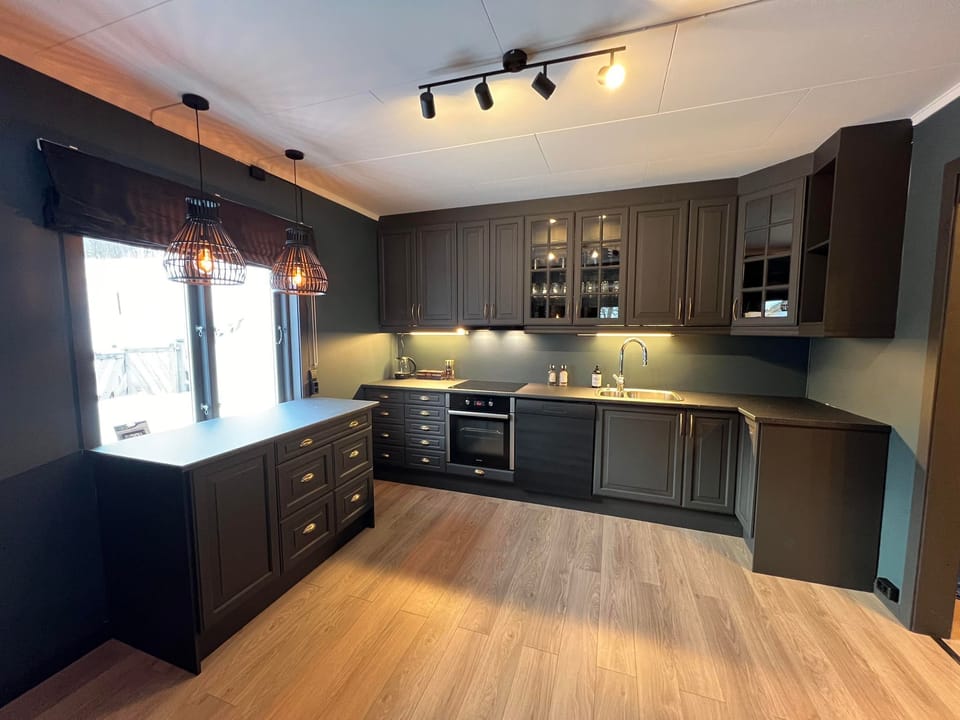 Deluxe Villa | Private kitchen | Electric kettle