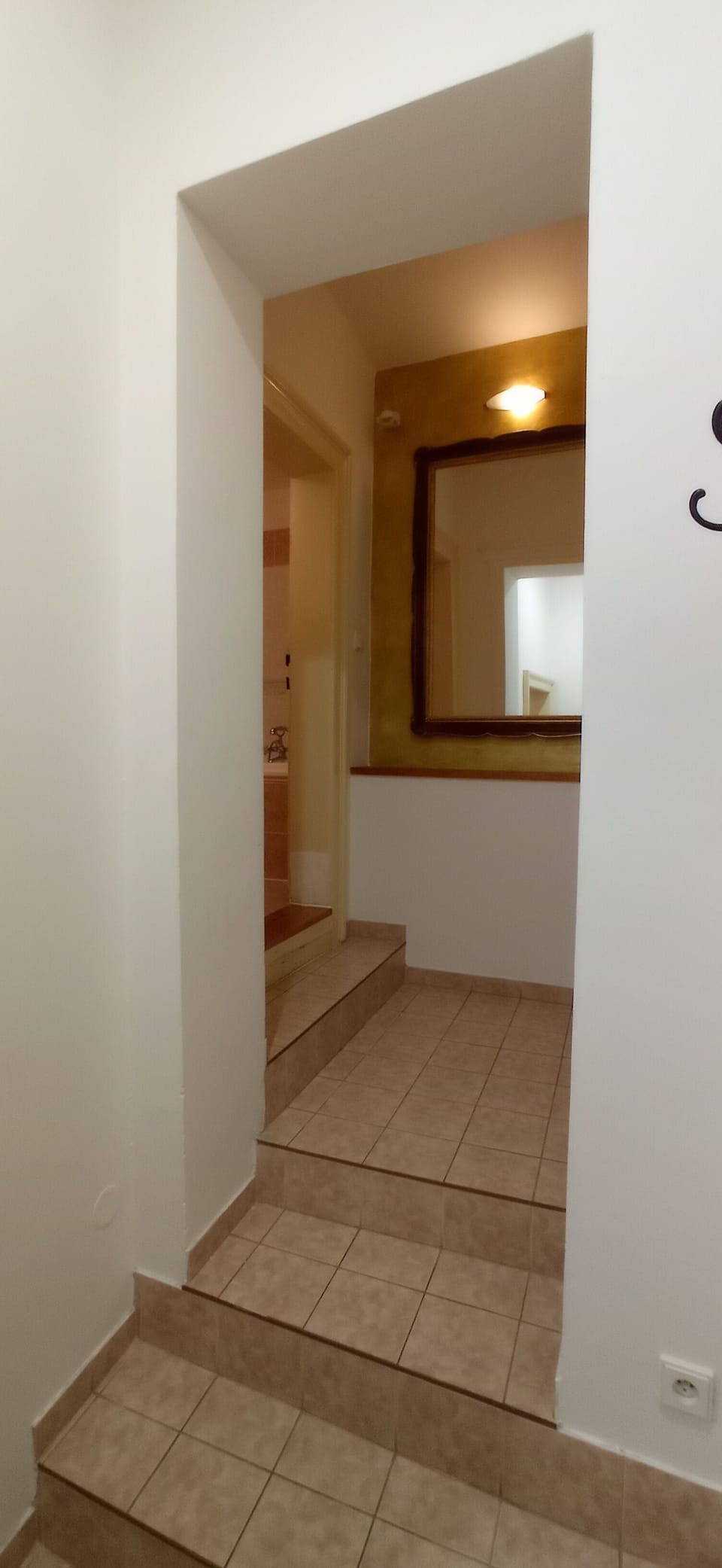 Standard Single Room | Individually furnished, blackout drapes, free WiFi, bed sheets
