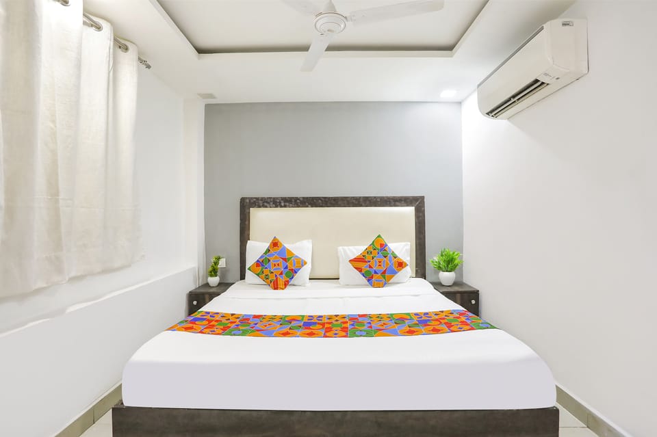 Deluxe Room | Egyptian cotton sheets, premium bedding, in-room safe, free WiFi