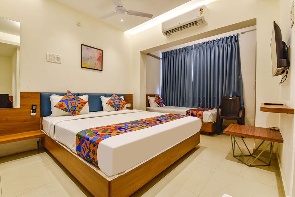 Family Room | Egyptian cotton sheets, premium bedding, in-room safe, free WiFi
