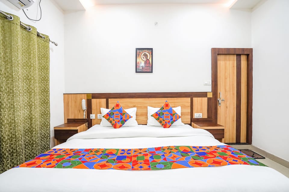 Deluxe Room | Egyptian cotton sheets, premium bedding, in-room safe, free WiFi