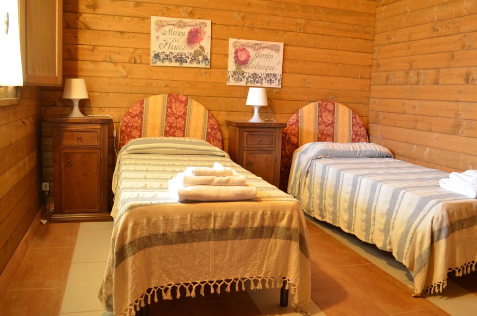 Premium bedding, desk, soundproofing, cribs/infant beds