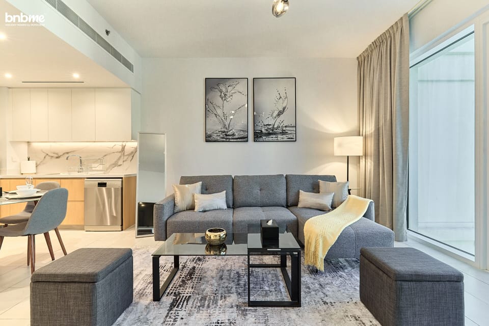 Premium Apartment | Living area | LCD TV, Netflix, streaming services