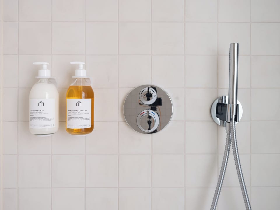 Comfort Room | Bathroom | Hair dryer, towels