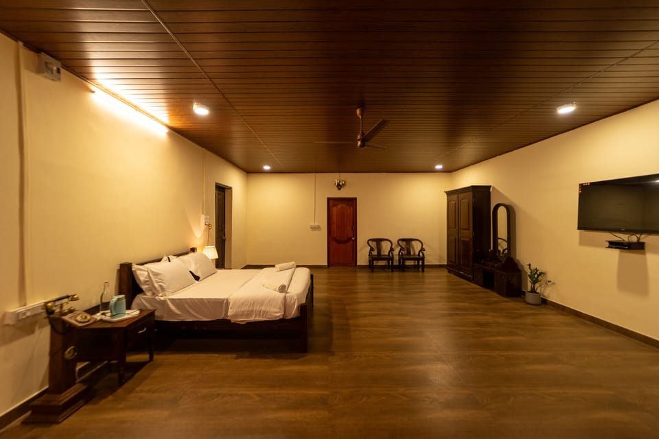 Deluxe Room | Desk, soundproofing, rollaway beds, free WiFi