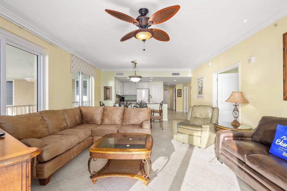 Condo, Multiple Beds, Balcony, Ocean View (Grandview East Resort 204) | Living area | 42-inch flat-screen TV with digital channels