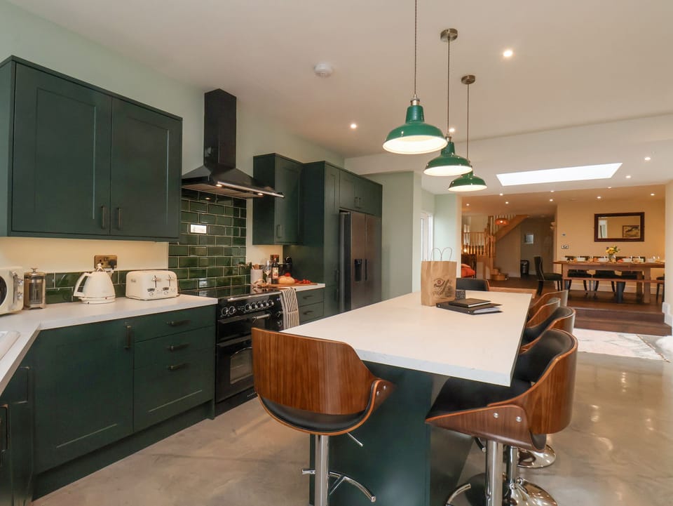 Fridge, dishwasher, electric kettle, toaster
