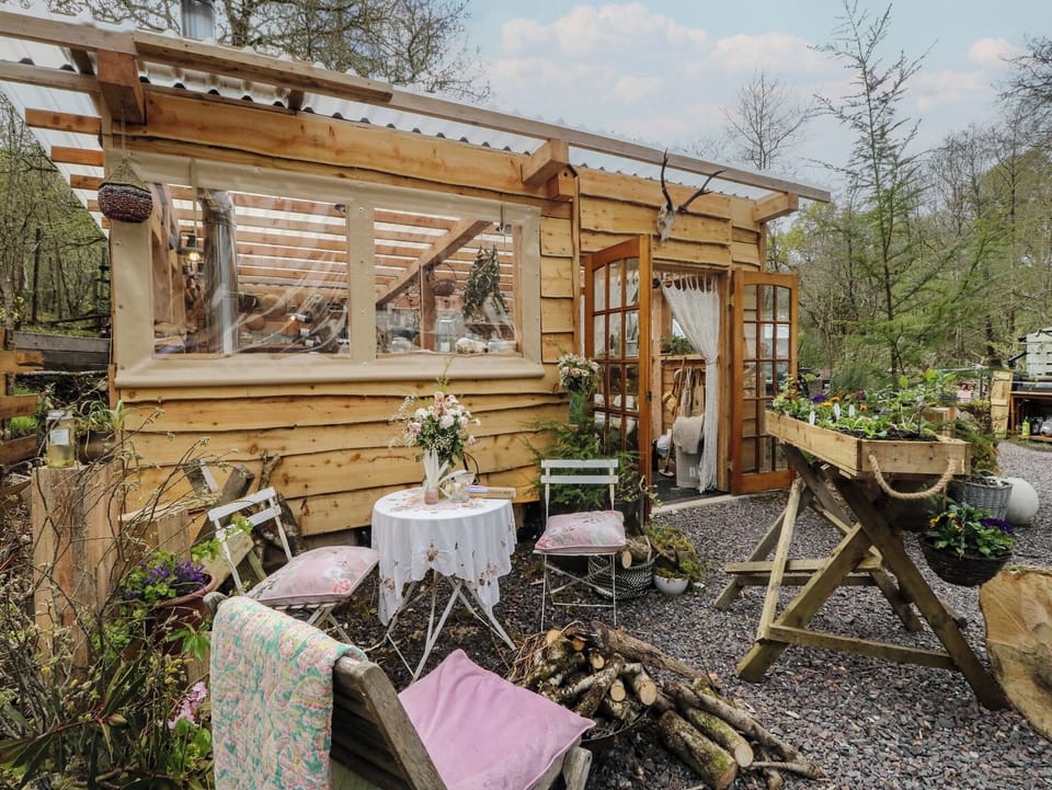 Cottage | Outdoor dining