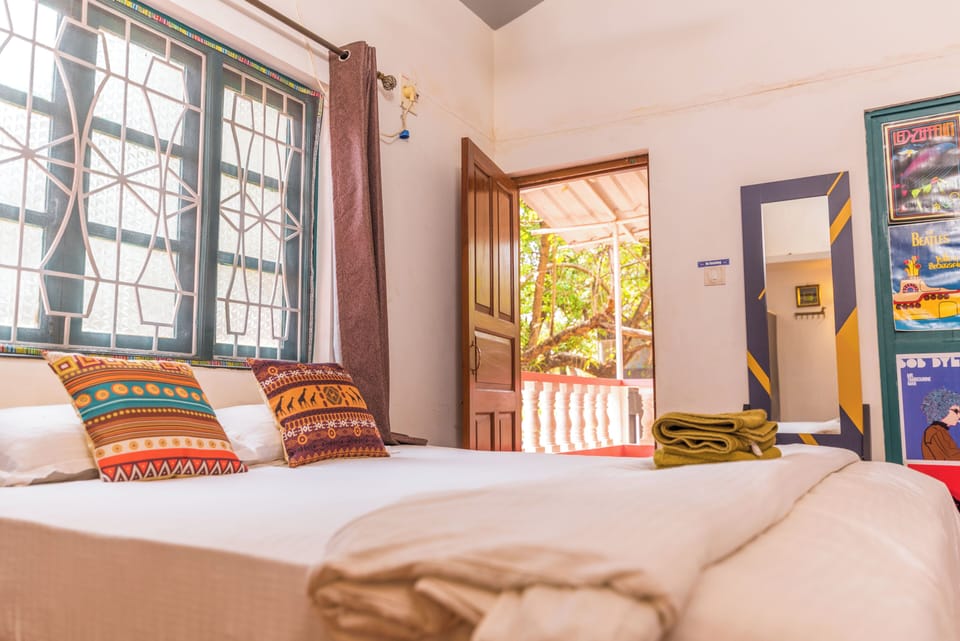Signature Room, Balcony | Free WiFi, bed sheets
