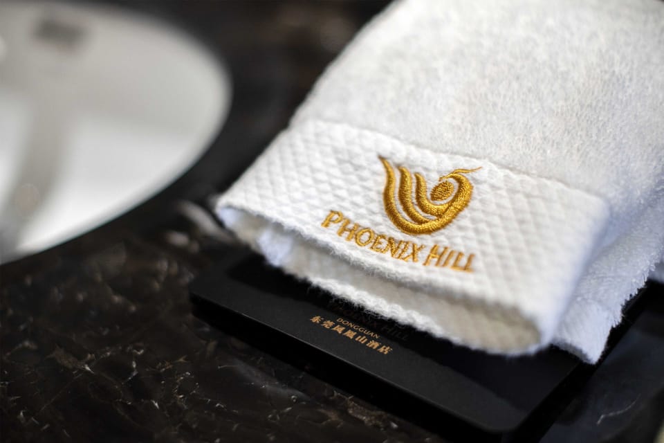 Superior Double Room | Bathroom | Shower, rainfall showerhead, free toiletries, hair dryer