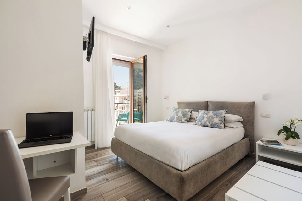 Superior Room, Balcony | Minibar, in-room safe, desk, free WiFi