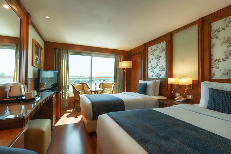 Superior Cabin, River View | Minibar, WiFi, bed sheets