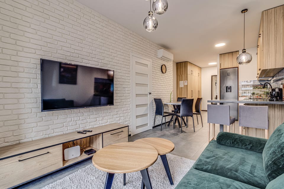 City Apartment | Living room | 37-inch flat-screen TV with digital channels