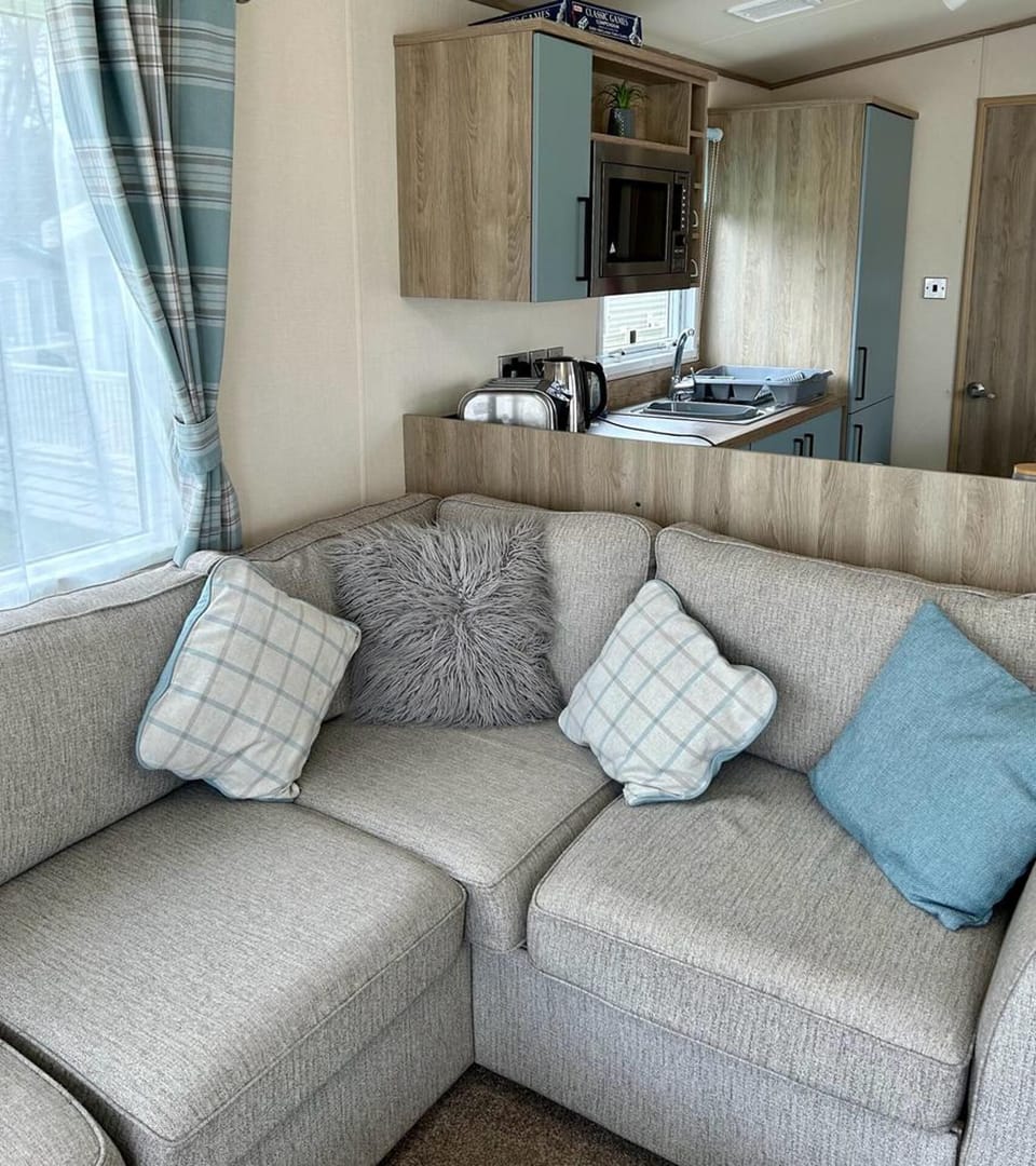 Chalet | Living area | Fireplace