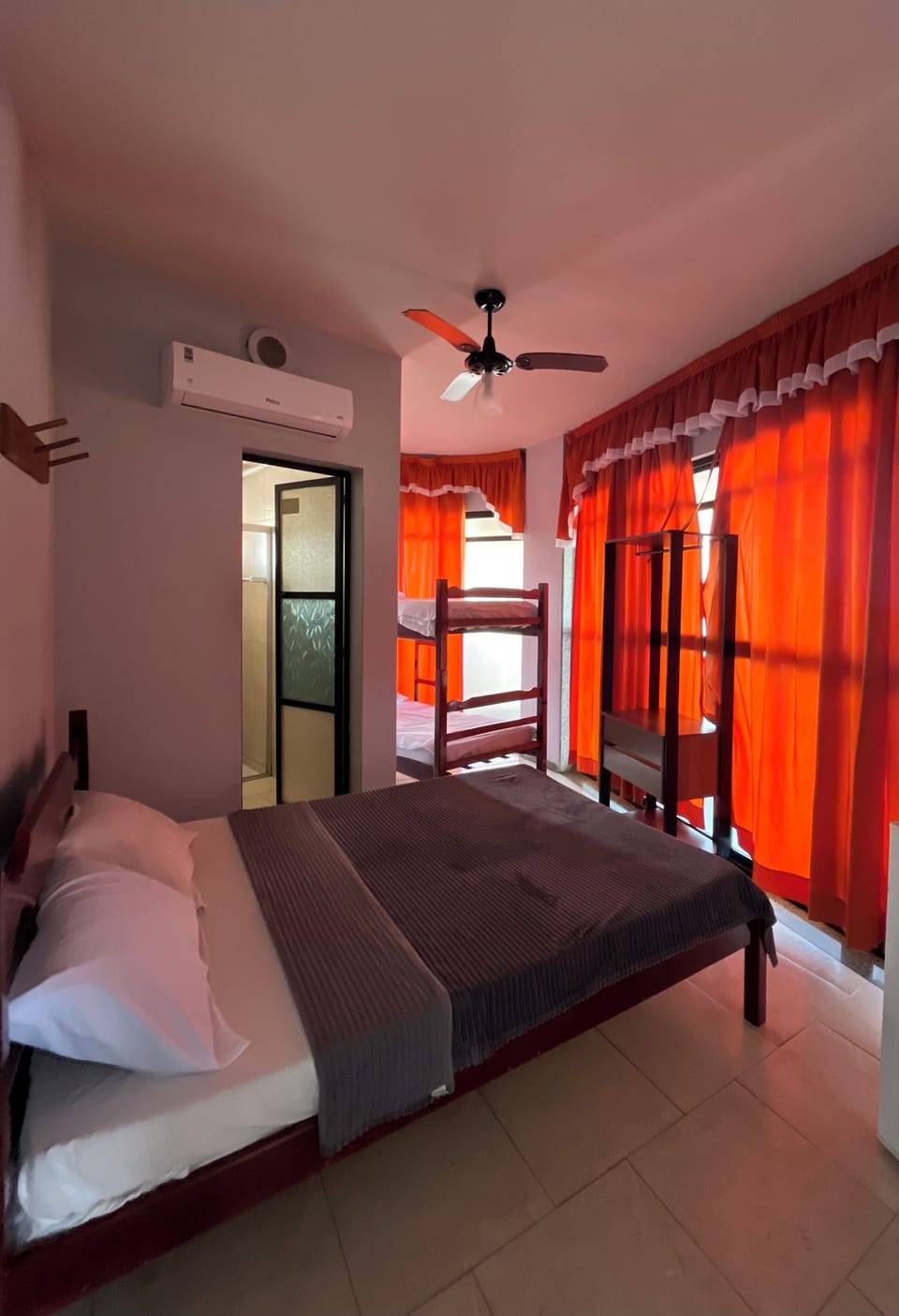 Comfort Quadruple Room | Free WiFi, bed sheets