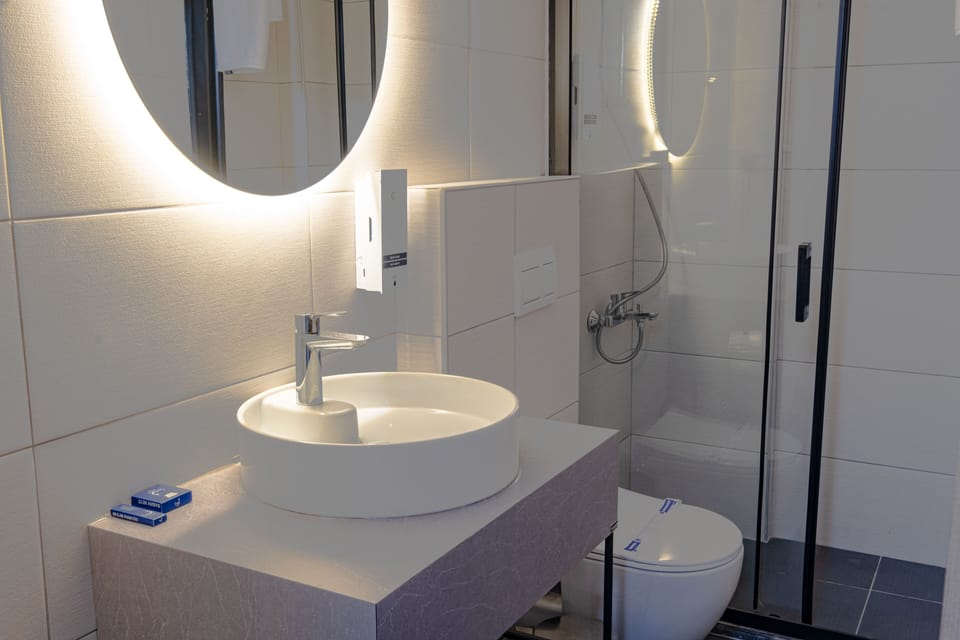 Standard Room | Minibar, free WiFi, bed sheets