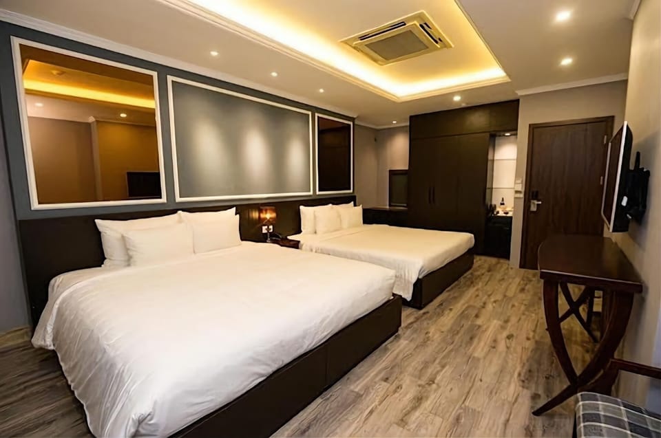 Deluxe Family Room | In-room safe, desk, soundproofing, free WiFi