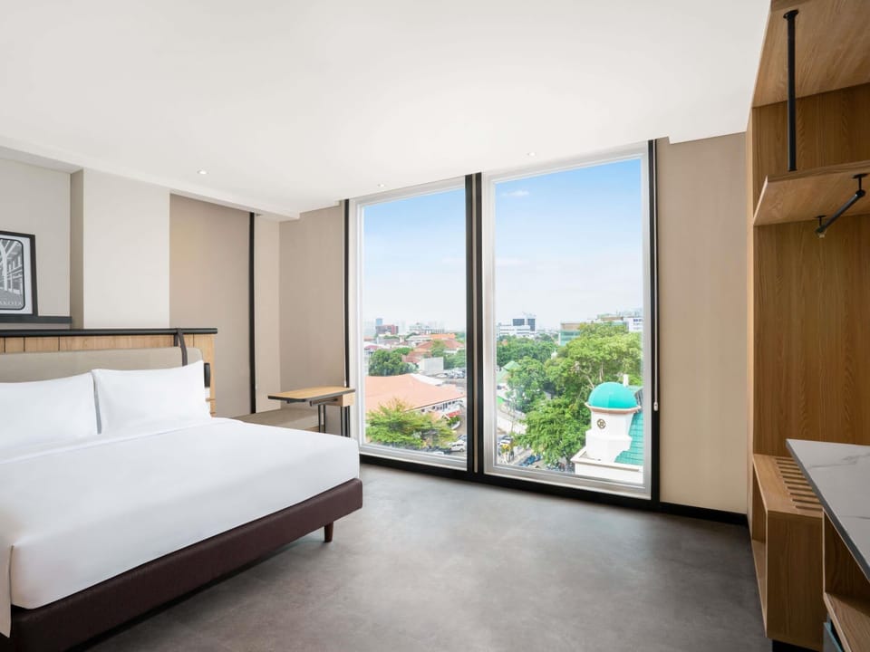 Premium Room, 1 Double Bed with Sofa bed | In-room safe, desk, soundproofing, free WiFi