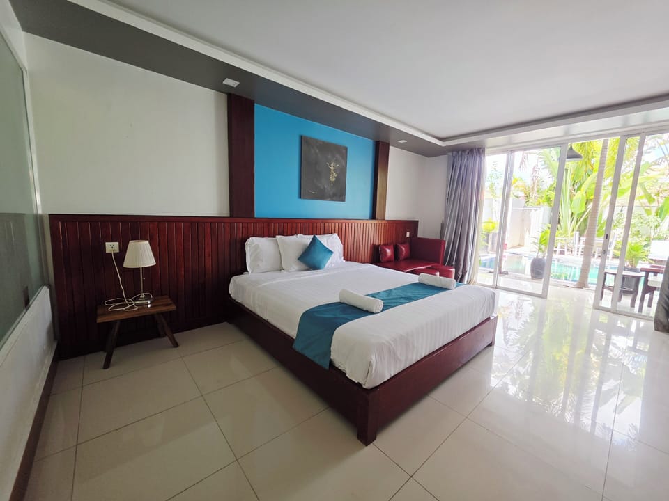 Deluxe Double Room, 1 Bedroom | Desk, WiFi (free), bed sheets