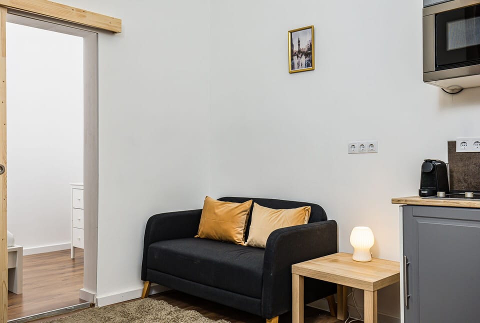 Comfort Apartment | 1 bedroom, iron/ironing board, WiFi (free)