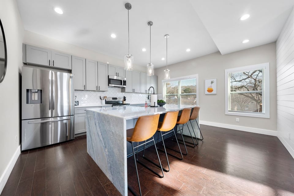 House | Private kitchen | Fridge, stovetop