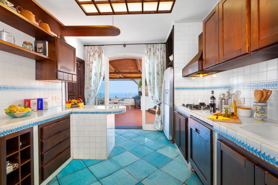 Exclusive Villa, Private Pool, Sea View | Private kitchen | Fridge, microwave, oven, stovetop