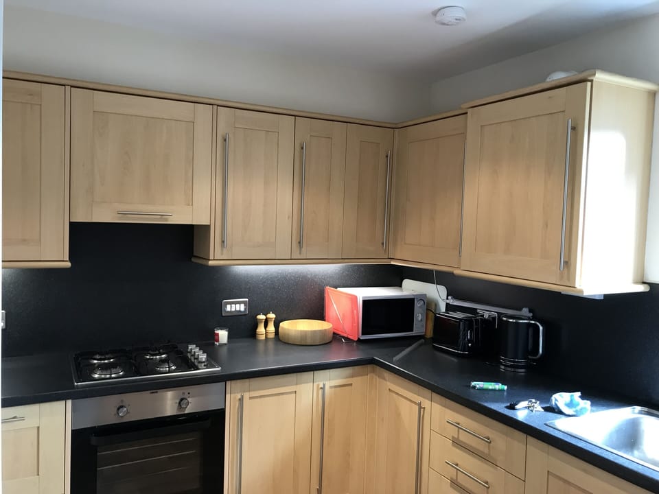 Cottage, 2 Bedrooms | Private kitchen | Fridge, microwave, electric kettle