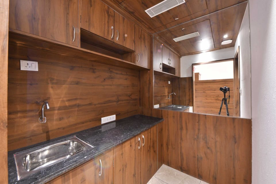 Superior Room | Iron/ironing board, free WiFi, bed sheets