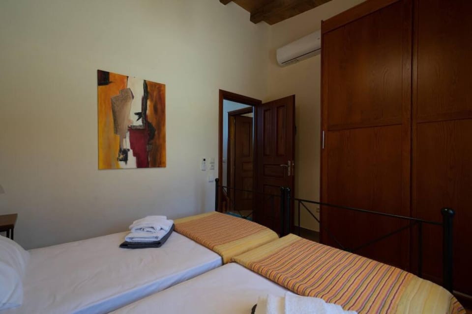 House | 4 bedrooms, Internet