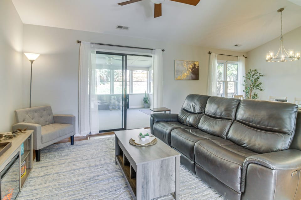 House (3 Bedrooms) | Interior