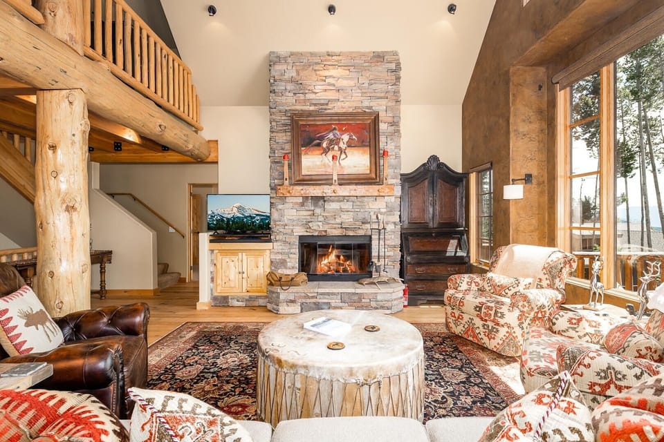 House, 4 Bedrooms | Living area