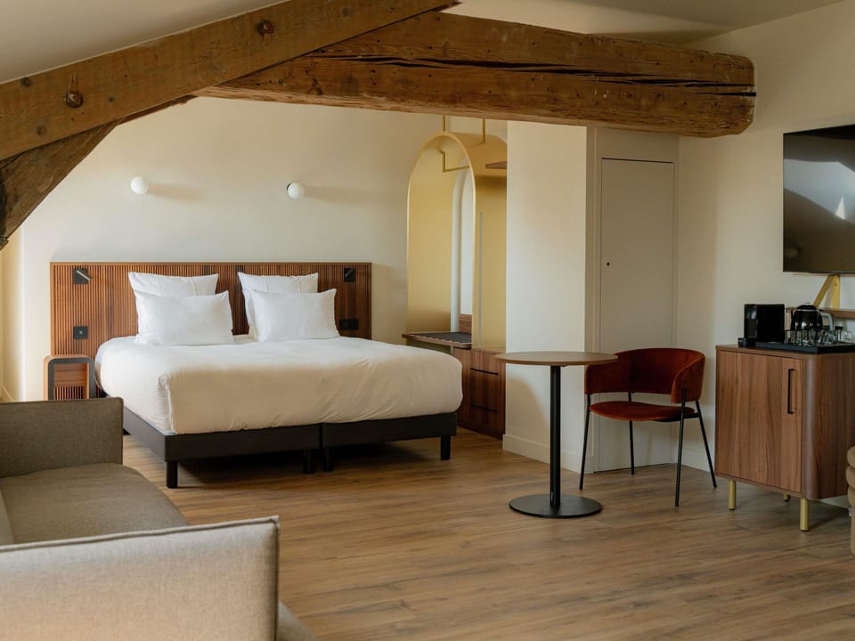 Superior Suite, 1 Double Bed with Sofa bed | In-room safe, blackout drapes, soundproofing, free WiFi