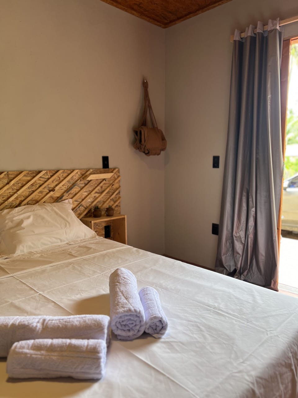 Standard Double Room | Desk, laptop workspace, blackout drapes, free WiFi