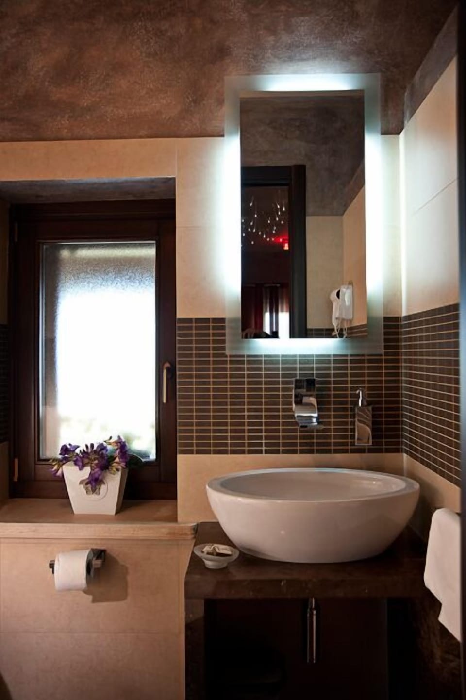 Junior Suite, Jetted Tub | Bathroom sink