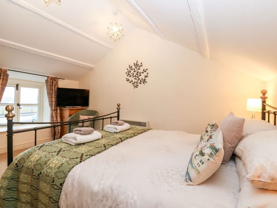 1 bedroom, individually decorated, individually furnished, free WiFi