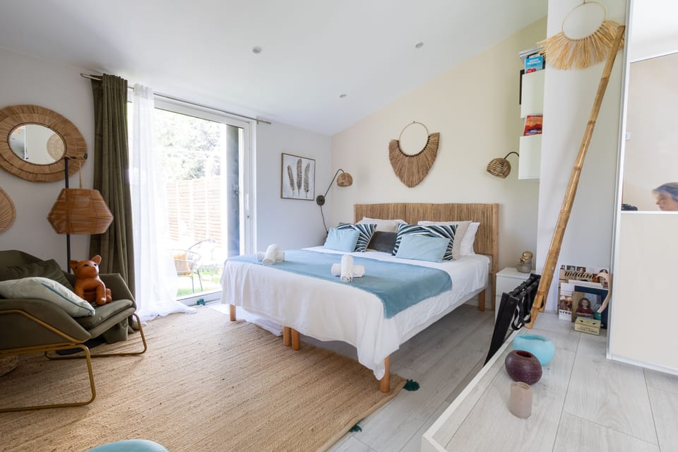 Comfort Suite | 1 bedroom, individually decorated, soundproofing, iron/ironing board