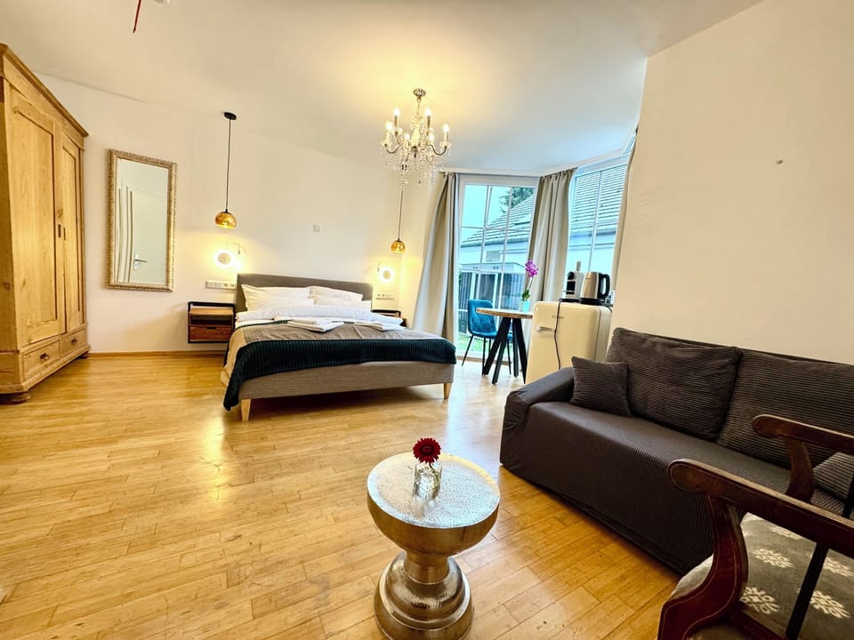 Comfort Double Room, Private Bathroom | Desk, laptop workspace, soundproofing, WiFi (free)