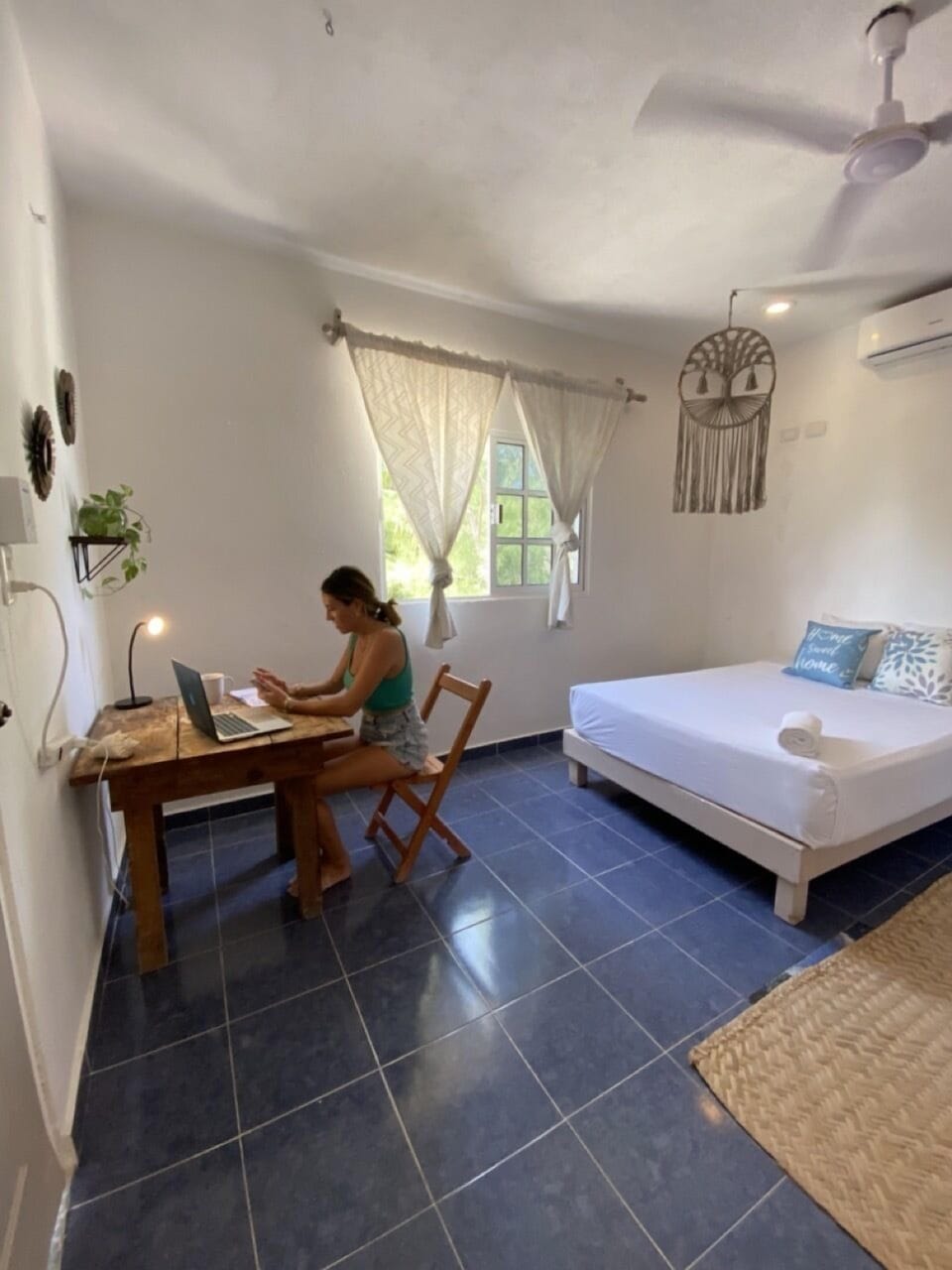 Standard Quadruple Room | Free WiFi, bed sheets