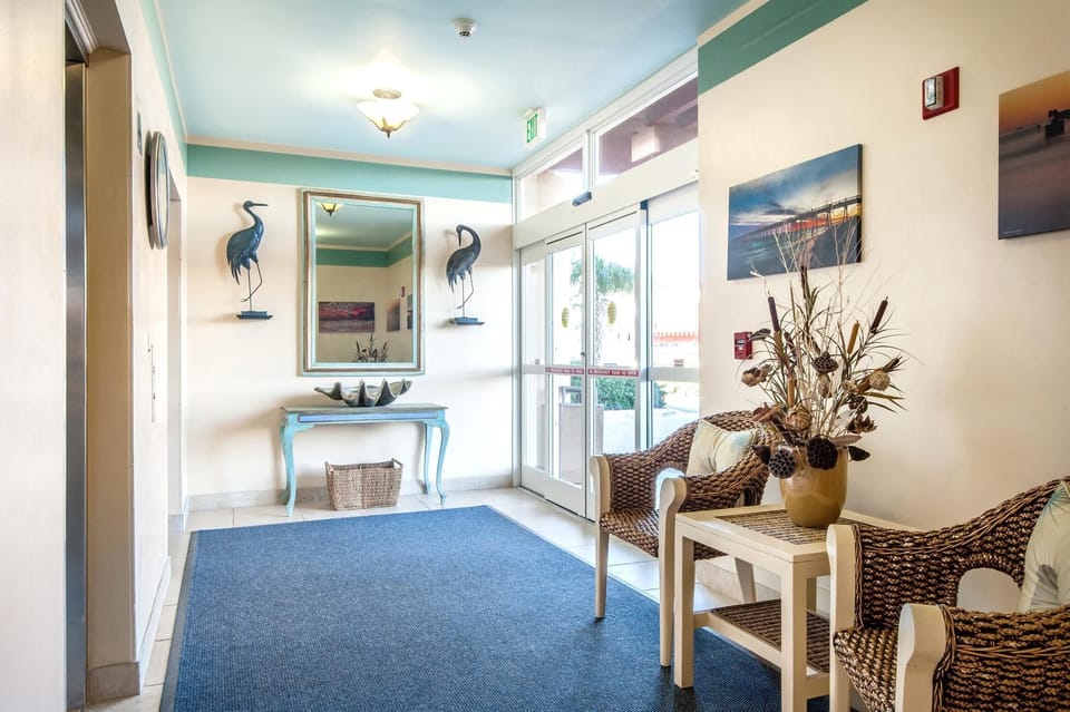 Apartment, Multiple Beds (Santa Rosa Towers unit 803) | Interior